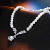 Halskette Perlen mit Kristall